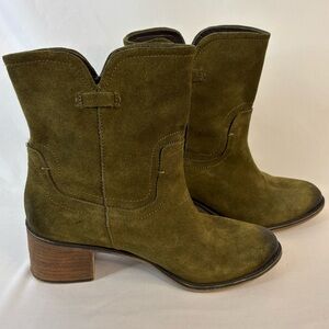 Franco Sarto Midcalf Olive‎ Green Suede heeled boots.